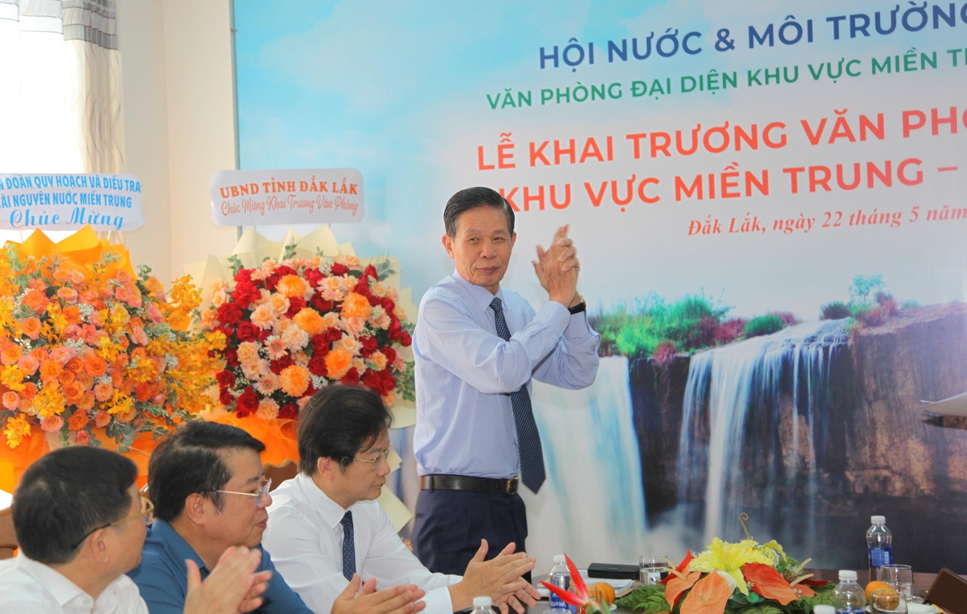 Ông Chu Phạm Ngọc Hiển – Chủ tịch Hội Nước và Môi trường Việt Nam, nguyên Thứ trưởng Bộ Tài nguyên và Môi trường tại lễ khai trương văn phòng Ông Chu Phạm Ngọc Hiển – Chủ tịch Hội Nước và Môi trường Việt Nam, nguyên Thứ trưởng Bộ Tài nguyên và Môi trường tại lễ khai trương văn phòng