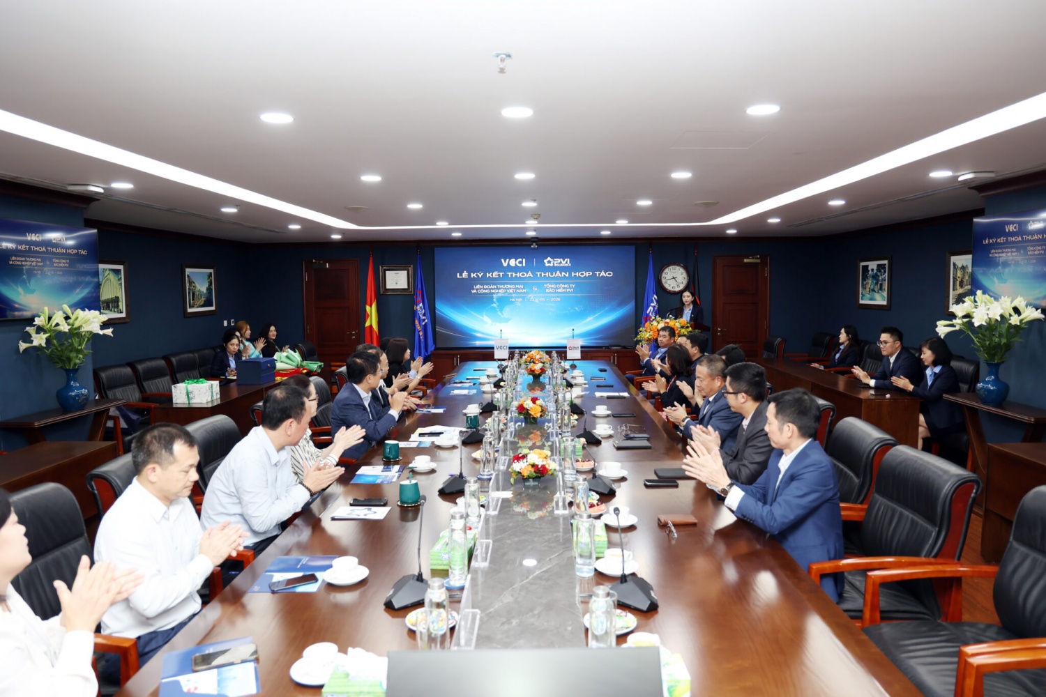 Toản cảnh Lễ k&yacute; kết