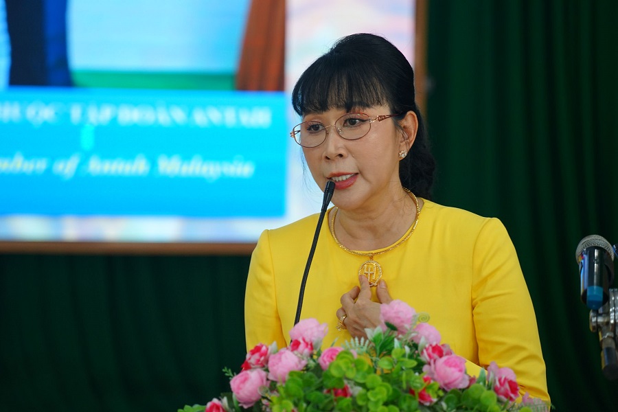 B&agrave; L&ecirc; Thị Mỹ Hằng, Chủ tịch HĐQT, Tổng Gi&aacute;m đốc của QHC Group ph&aacute;t biểu tại chương tr&igrave;nh