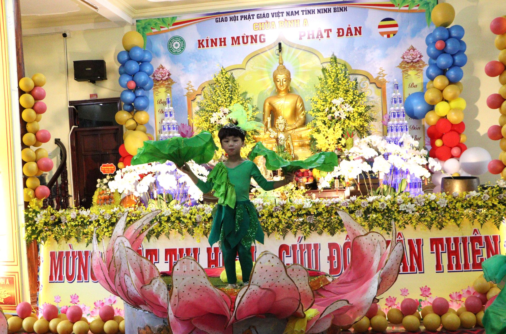 Tiết mục văn nghệ ch&agrave;o mừng