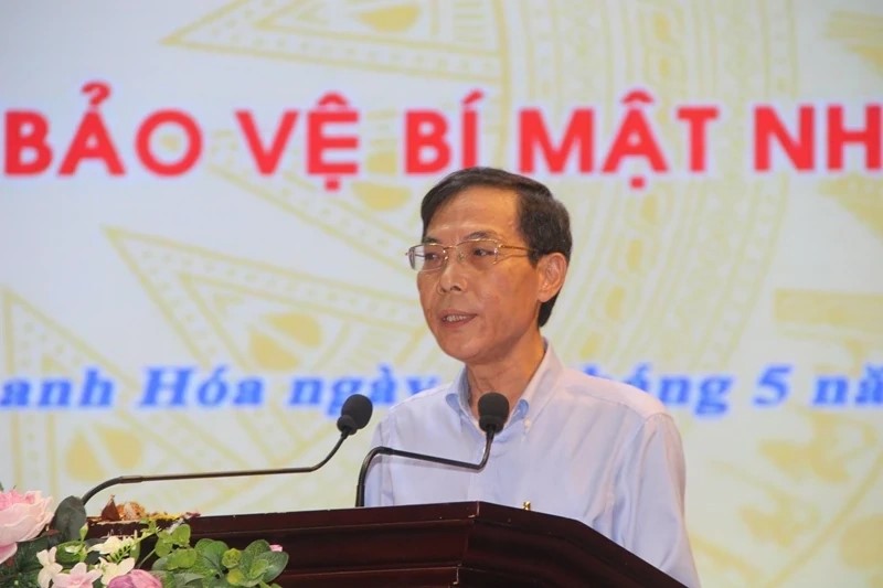 Đồng ch&iacute; Đầu Thanh T&ugrave;ng, Tỉnh ủy vi&ecirc;n, Ph&oacute; Chủ tịch UBND tỉnh ph&aacute;t biểu chỉ đạo tại hội nghị.