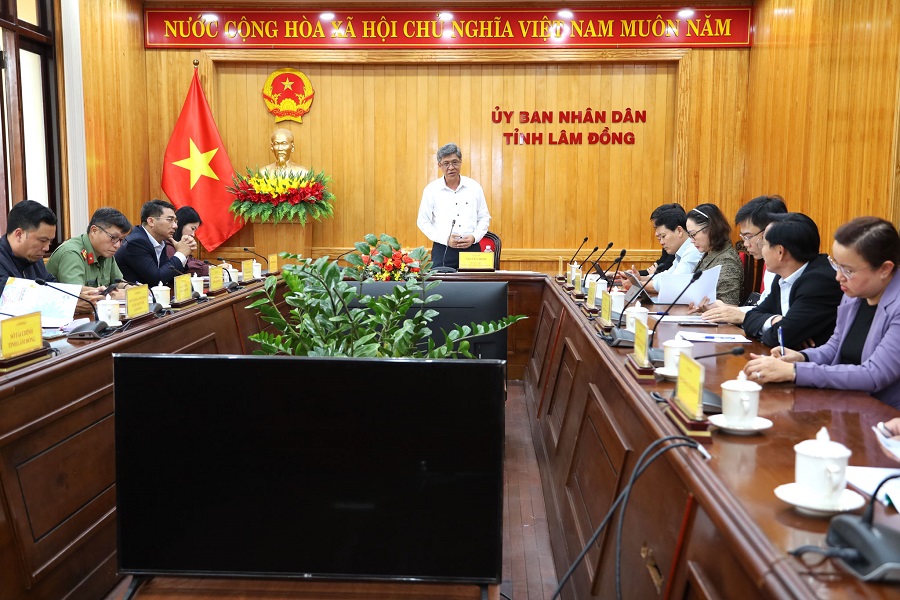 Ph&oacute; Chủ tịch UBND tỉnh Nguyễn Minh, Trưởng Ban Chỉ đạo Kỳ thi tốt nghiệp THPT tỉnh L&acirc;m Đồng năm 2026 họp triển khai c&ocirc;ng t&aacute;c chuẩn bị kỳ thi.