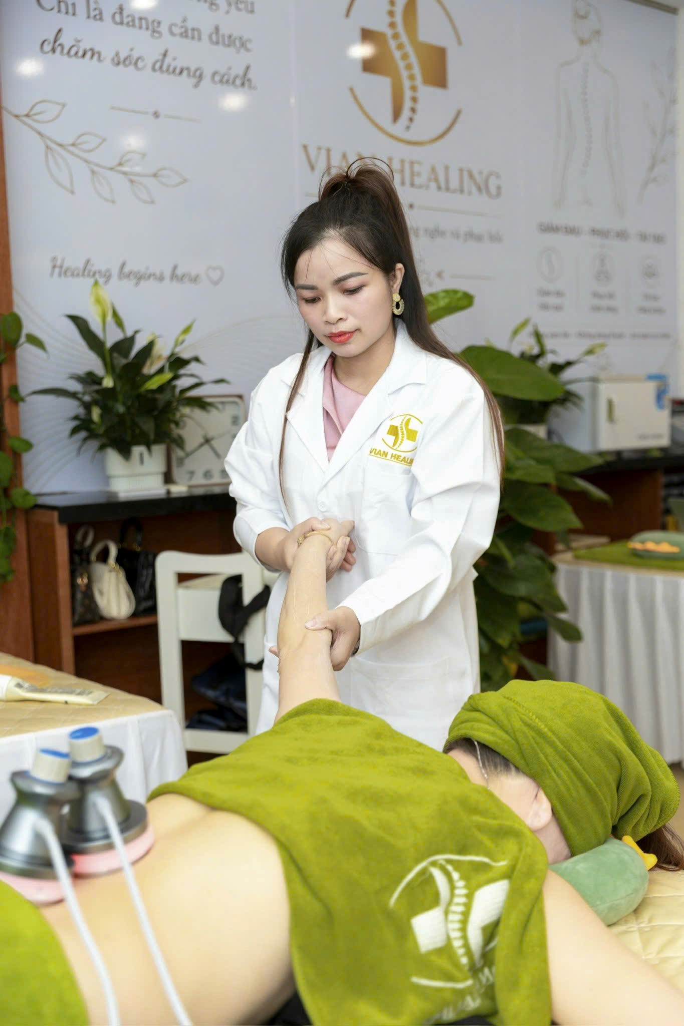 Kh&aacute;ch h&agrave;ng cảm thấy thư gi&atilde;n, nhẹ nh&agrave;ng v&agrave; t&aacute;i tạo năng lượng sau những &aacute;p lực thường nhật khi đến đ&acirc;y