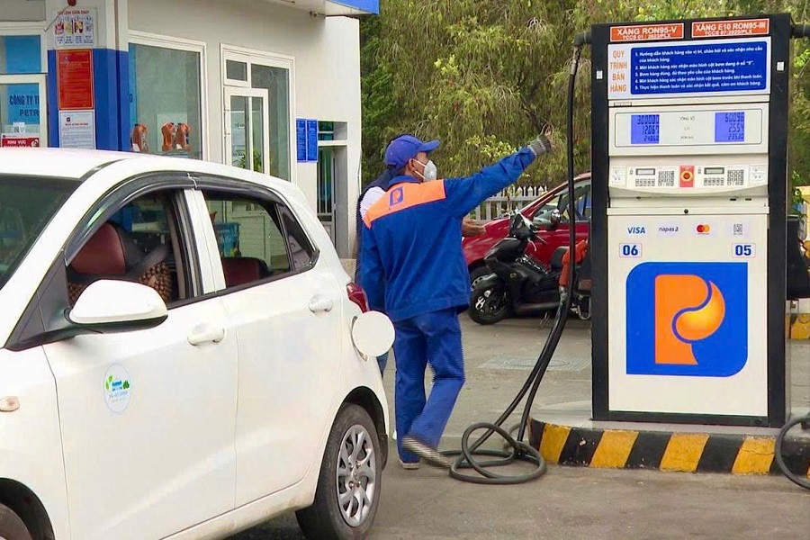 C&aacute;c cửa h&agrave;ng xăng dầu tại tỉnh L&acirc;m Đồng đ&atilde; b&aacute;n xăng sinh học E10.