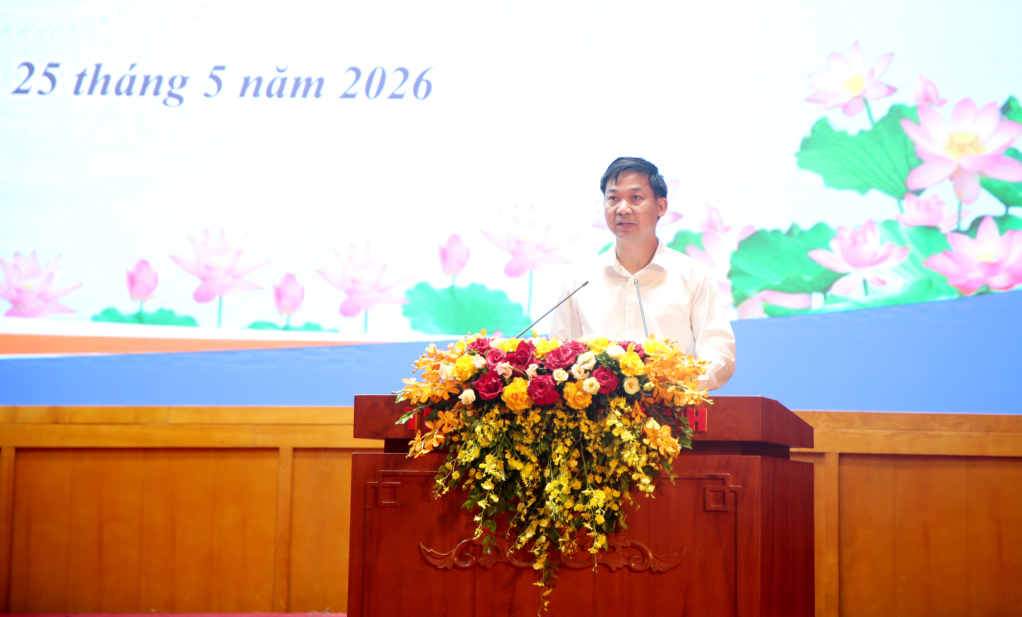 Ông Nguyễn Văn Công, Phó Chủ tịch UBND tỉnh Quảng Ninh, kết luận hội nghị Ông Nguyễn Văn Công, Phó Chủ tịch UBND tỉnh Quảng Ninh, kết luận hội nghị