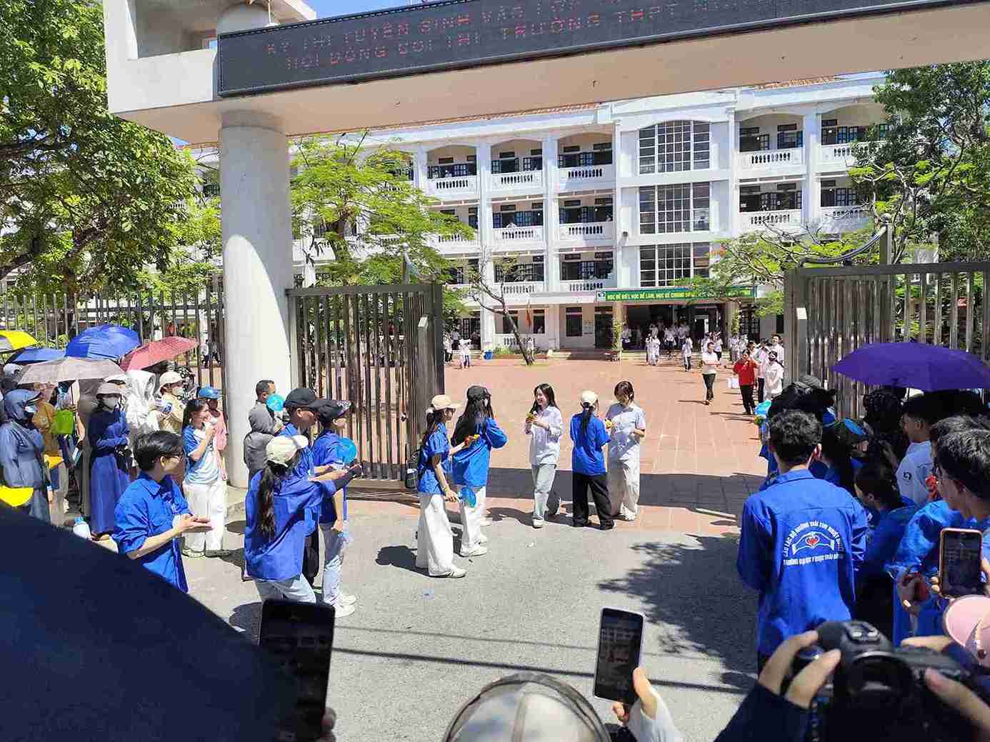 Kỳ thi tuyển sinh vào lớp 10 tại Hưng Yên. Ảnh: Hải Minh Kỳ thi tuyển sinh vào lớp 10 tại Hưng Yên. Ảnh: Hải Minh