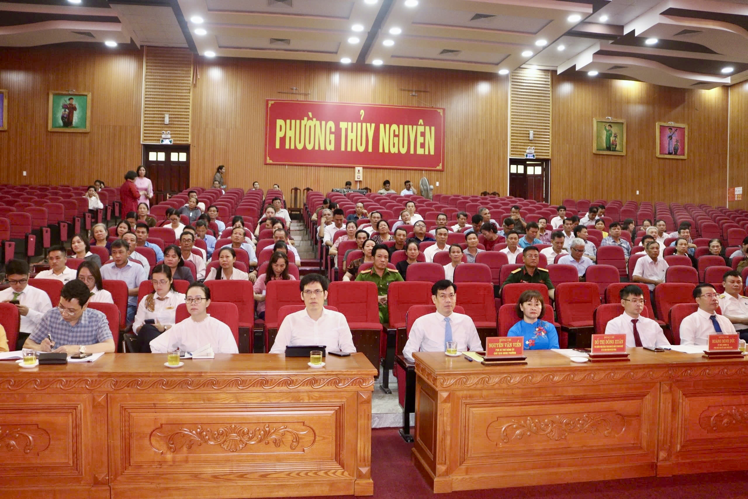 Đại biểu dự Hội nghị.