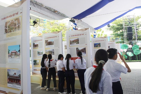 Kh&ocirc;ng gian trưng b&agrave;y h&igrave;nh ảnh, tư liệu di sản văn h&oacute;a vật thể v&agrave; phi vật thể ti&ecirc;u biểu tr&ecirc;n địa b&agrave;n th&agrave;nh phố