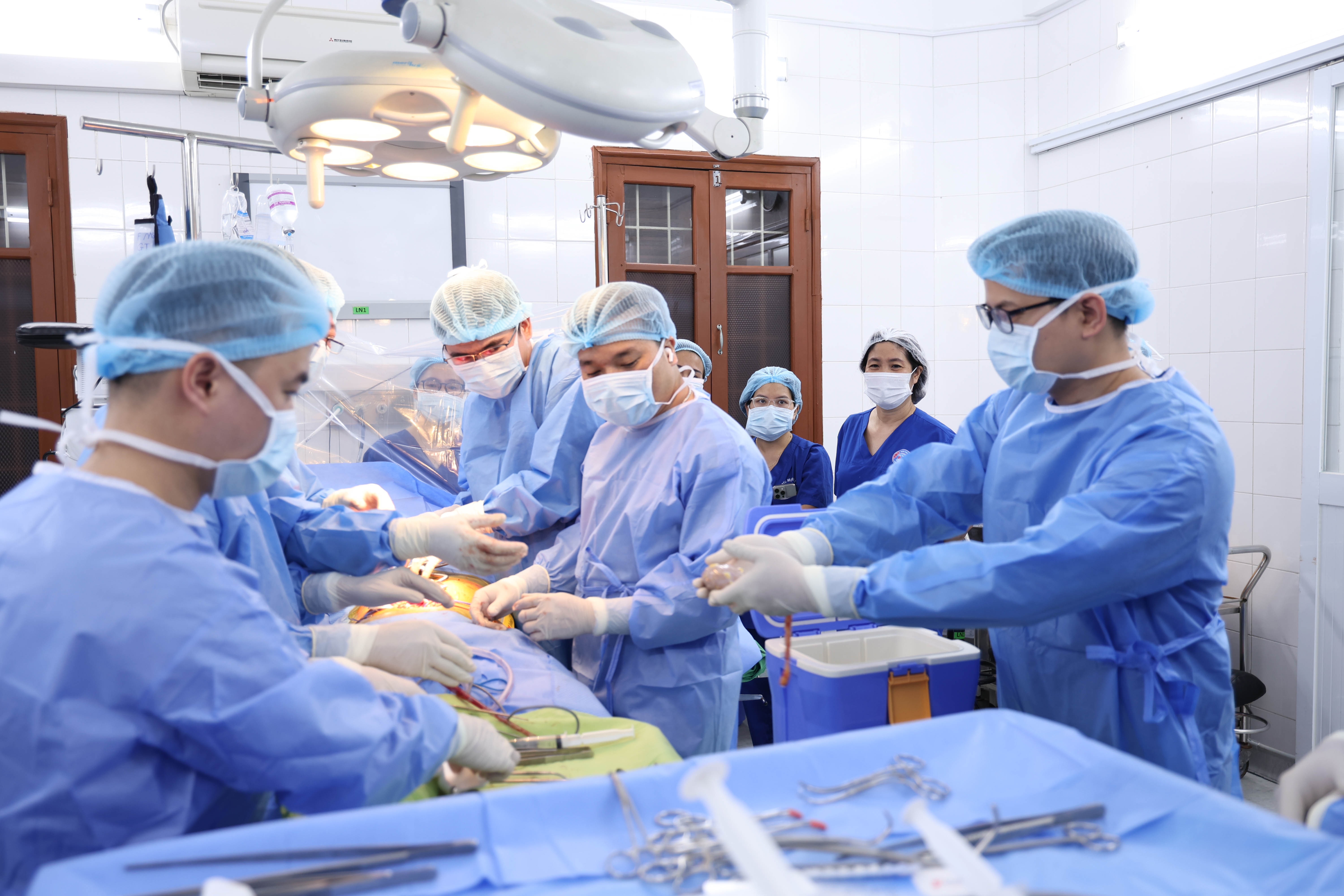 Bệnh viện Hữu nghị Việt Tiệp thực hiện thành công ca ghép thận đầu tiên từ người hiến chết não