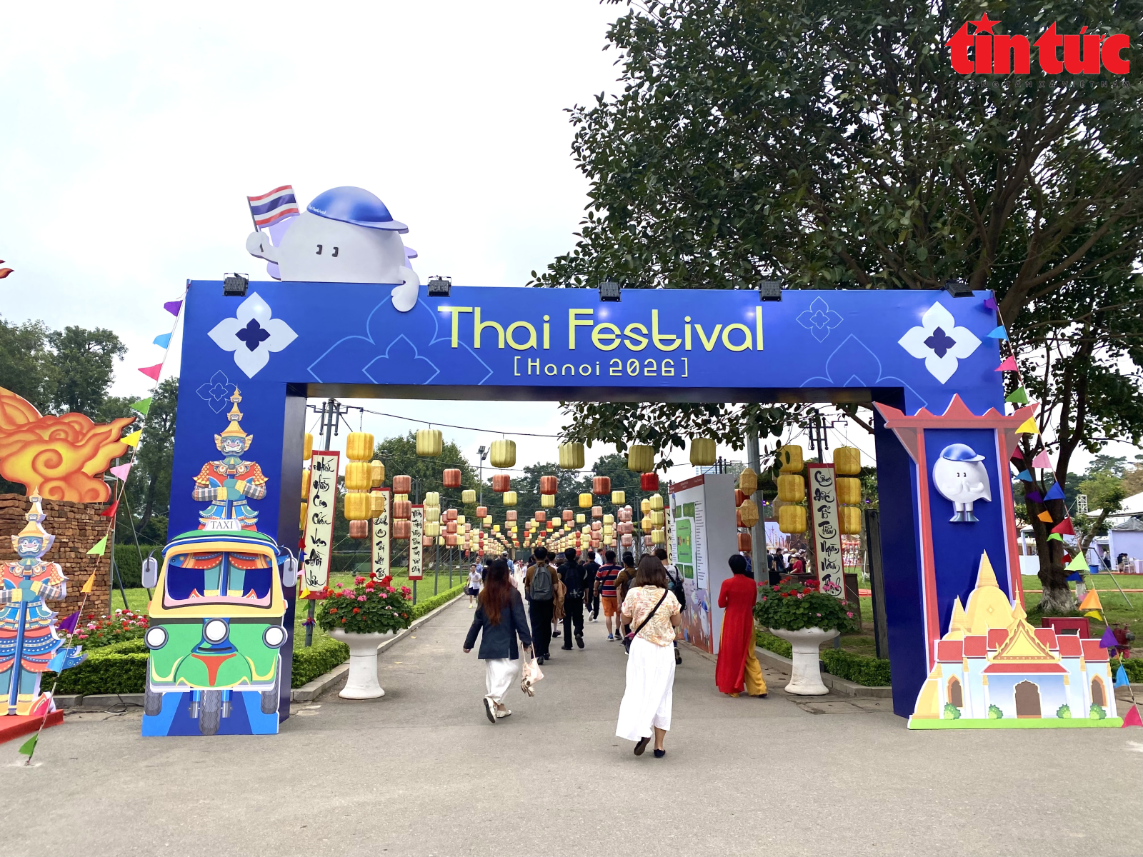 Sắc màu văn hóa Thái nổi bật tại Hoàng thành Thăng Long. Sắc màu văn hóa Thái nổi bật tại Hoàng thành Thăng Long.