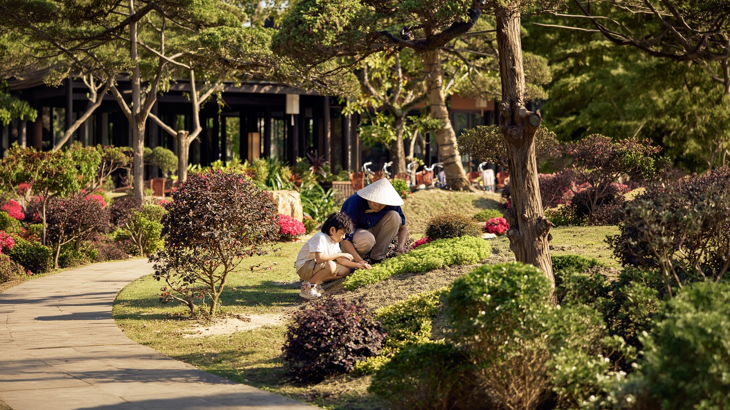 Modern Village Lifestyle tiếp tục khẳng định triết lý “Hospitality by humanity, for humanity” Modern Village Lifestyle tiếp tục khẳng định triết lý “Hospitality by humanity, for humanity”