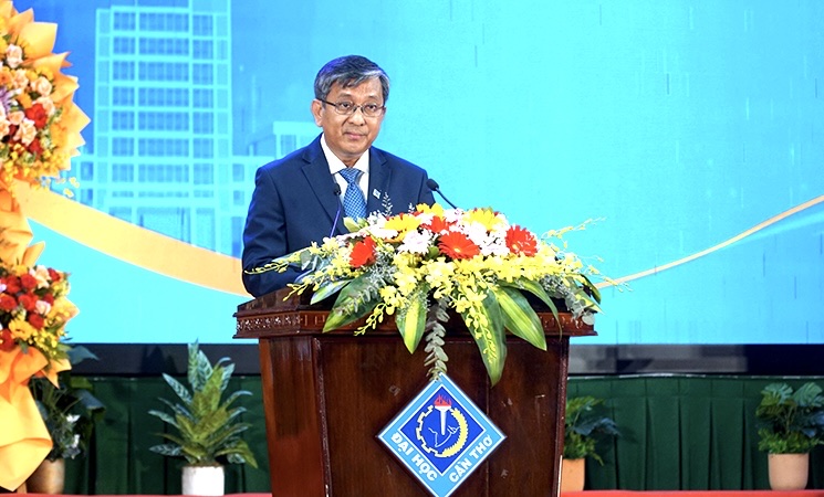 Bổ nhiệm PGS.TS Trần Trung Tính giữ chức vụ Giám đốc Đại học Cần Thơ