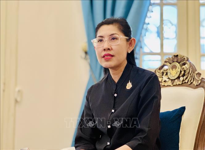 Đại sứ Vương quốc Thái Lan tại Việt Nam Urawadee Sriphiromya trả lời phỏng vấn báo chí. Ảnh: Việt Đức Đại sứ Vương quốc Thái Lan tại Việt Nam Urawadee Sriphiromya trả lời phỏng vấn báo chí. Ảnh: Việt Đức