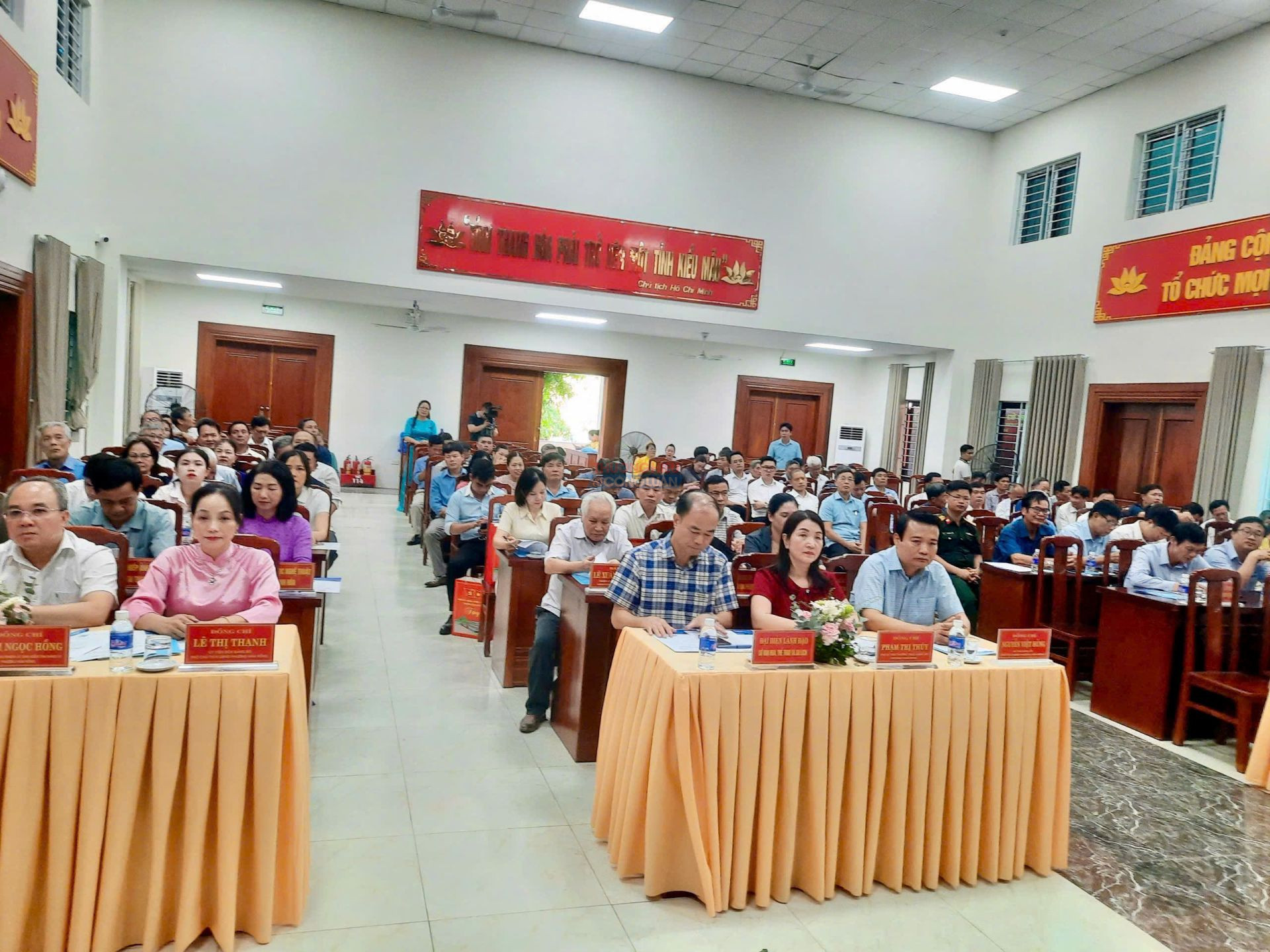 C&aacute;c đại biểu tham dự hội nghị