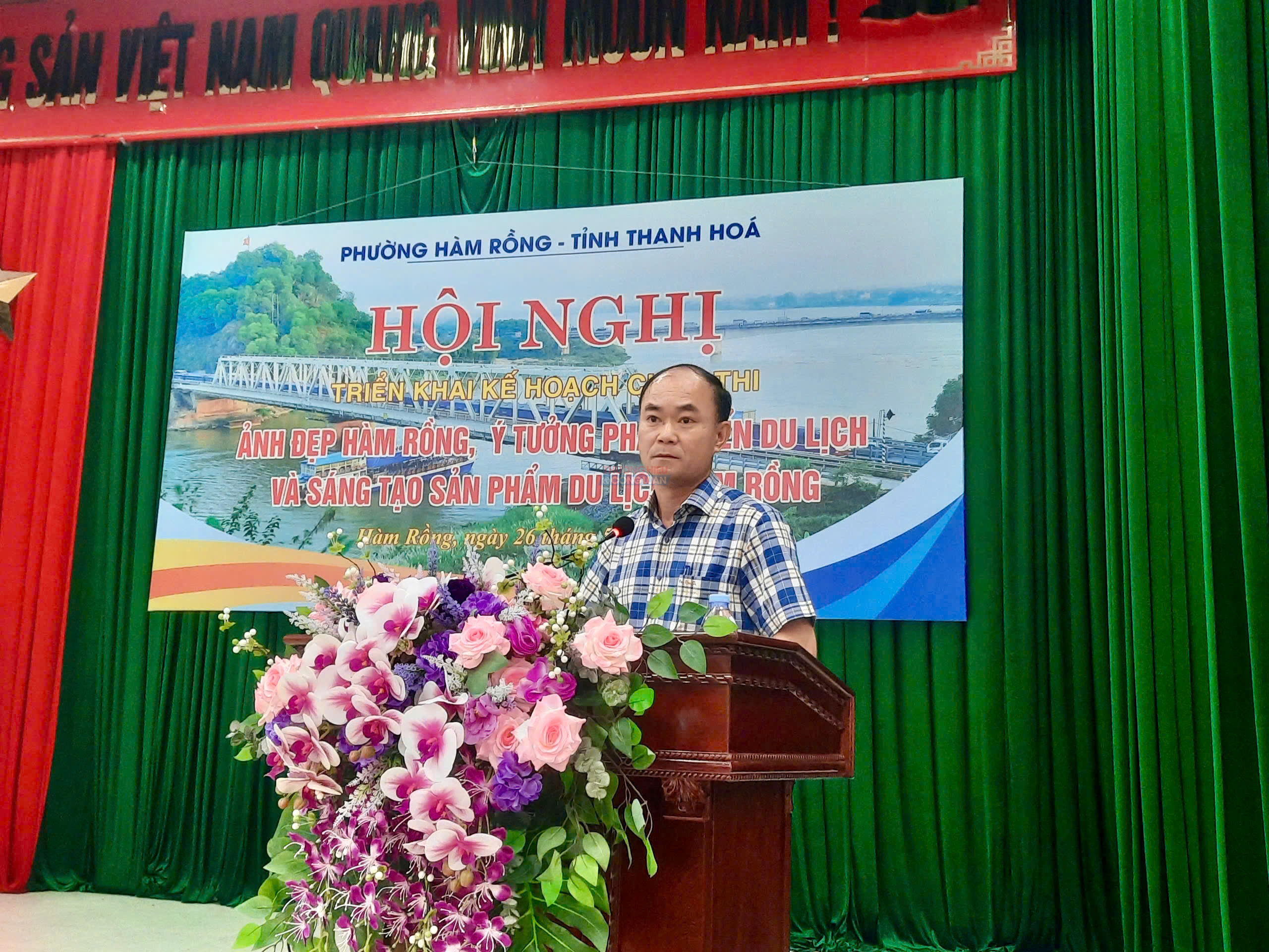 Ph&oacute; Gi&aacute;m đốc Sở Văn h&oacute;a, Thể thao v&agrave; Du lịch tỉnh Thanh H&oacute;a Đỗ Quang Trọng ph&aacute;t biểu tại hội nghị.