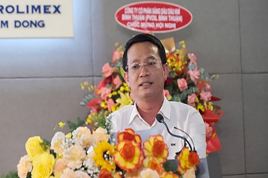 Đồng chí Nguyễn Bá Út, Tỉnh ủy viên, Giám đốc Sở Công thương tỉnh Lâm Đồng phát biểu chỉ đạo tại hội nghị. Đồng chí Nguyễn Bá Út, Tỉnh ủy viên, Giám đốc Sở Công thương tỉnh Lâm Đồng phát biểu chỉ đạo tại hội nghị.