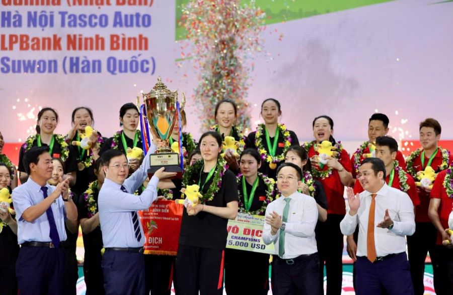 Đội Giang T&ocirc; ( Trung Quốc) lần thứ ba đăng quang C&uacute;p VTV9 - B&igrave;nh Điền