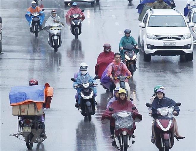 Thời tiết ngày 28/5: Nắng nóng bao trùm Hà Nội, chiều tối đề phòng mưa dông bất chợt