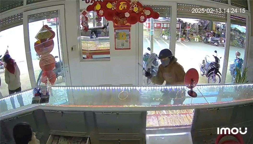 Công an Ninh Bình tăng cường phòng ngừa tội phạm cướp tiệm vàng