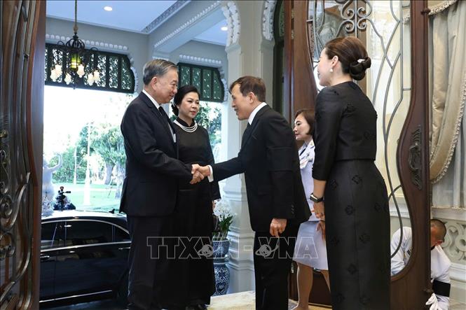 Tổng B&iacute; thư, Chủ tịch nước T&ocirc; L&acirc;m v&agrave; Phu nh&acirc;n Ng&ocirc; Phương Ly hội kiến Nh&agrave; Vua Th&aacute;i Lan Maha Vajiralongkorn v&agrave; Ho&agrave;ng hậu. Ảnh: TTXVN ph&aacute;t.