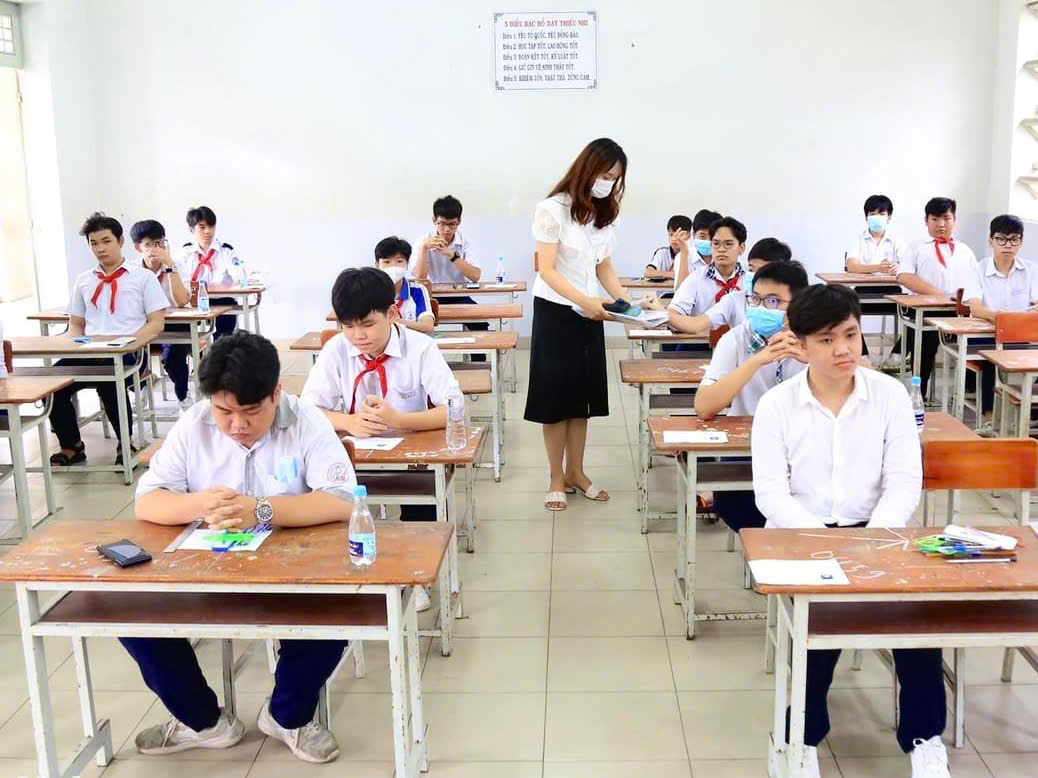 yêu cầu các sở, ngành, địa phương triển khai đồng bộ các giải pháp nhằm bảo đảm kỳ thi diễn ra an toàn, nghiêm túc, khách quan và tạo thuận lợi tối đa cho thí sinh. yêu cầu các sở, ngành, địa phương triển khai đồng bộ các giải pháp nhằm bảo đảm kỳ thi diễn ra an toàn, nghiêm túc, khách quan và tạo thuận lợi tối đa cho thí sinh.