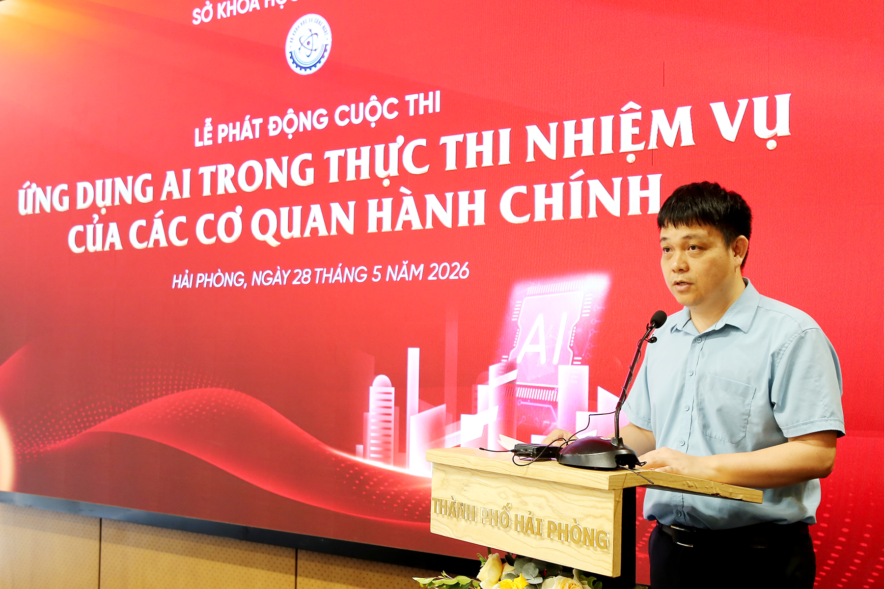 Đại diện Ban Tổ chức công bố Thể lệ Cuộc thi. Đại diện Ban Tổ chức công bố Thể lệ Cuộc thi.