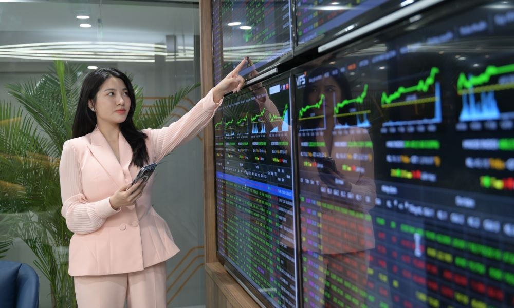 Một số cổ phiếu đáng chú ý ngày 28/5: SSI, VCB, HDB