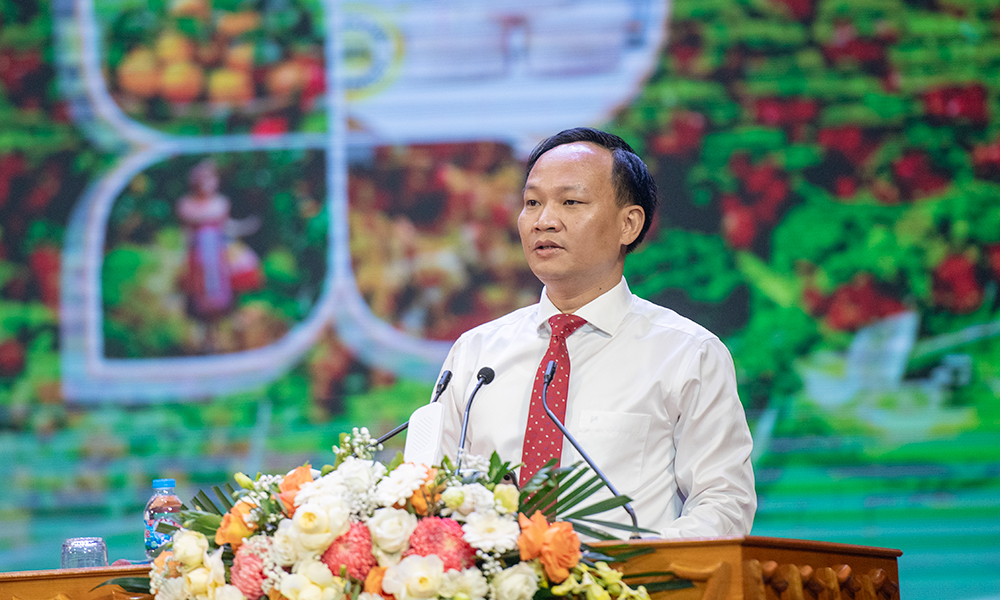 Đồng chí Phạm Văn Thịnh phát biểu chiêu thương tại hội nghị. Đồng chí Phạm Văn Thịnh phát biểu chiêu thương tại hội nghị.