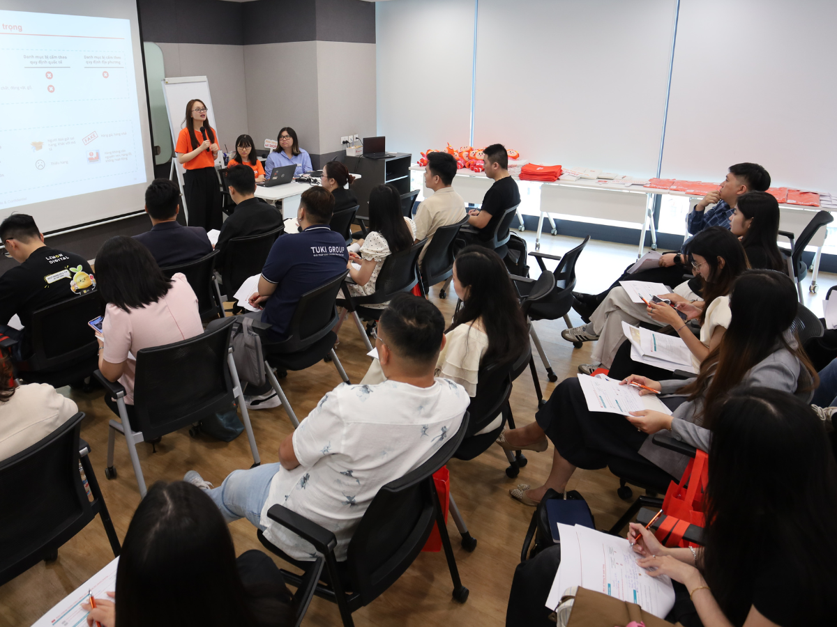 Shopee triển khai đào tạo chuyên sâu, hỗ trợ nhà bán bắt nhịp xu hướng thương mại điện tử