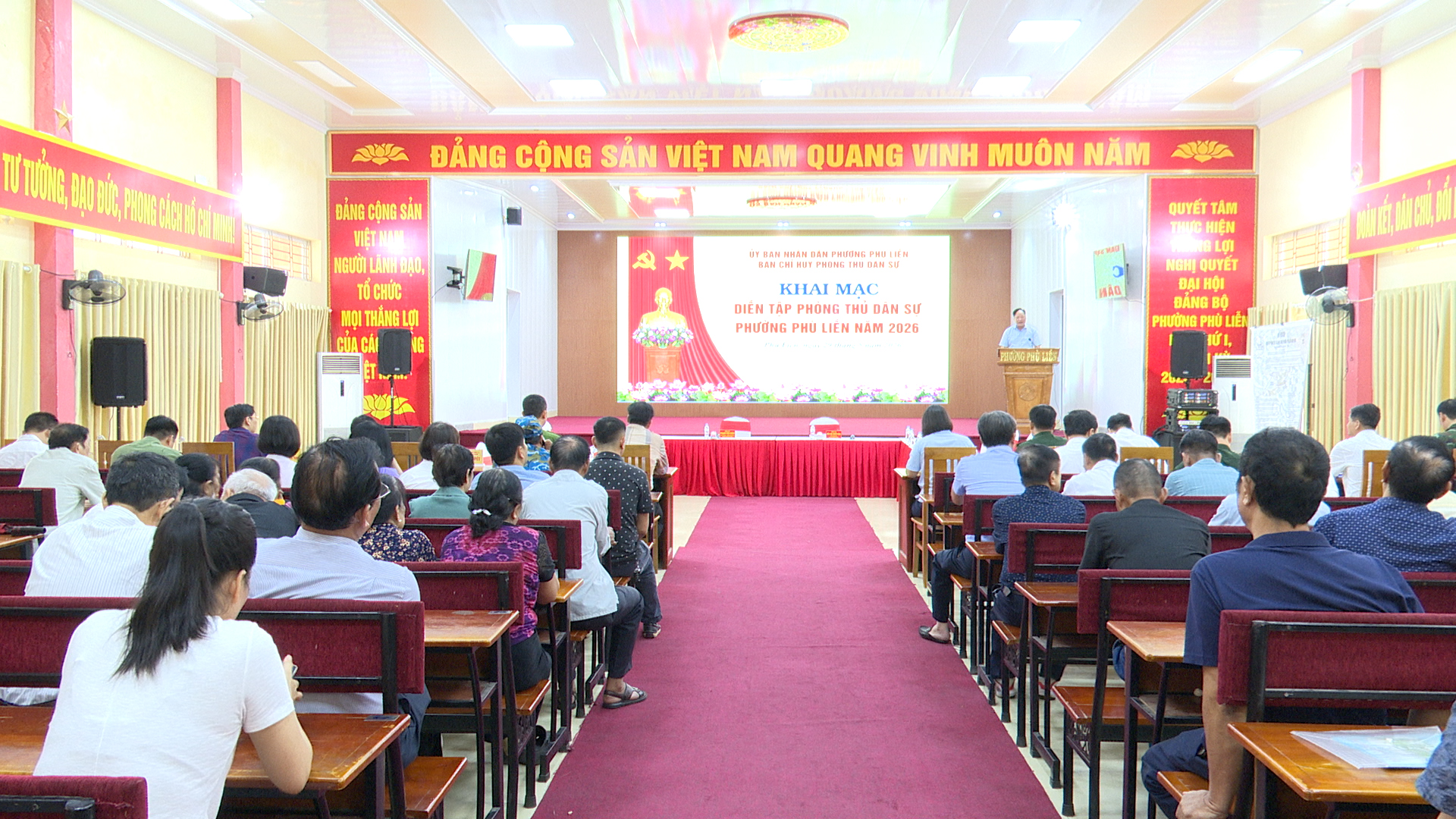 Quang cảnh khai mạc diễn tập.