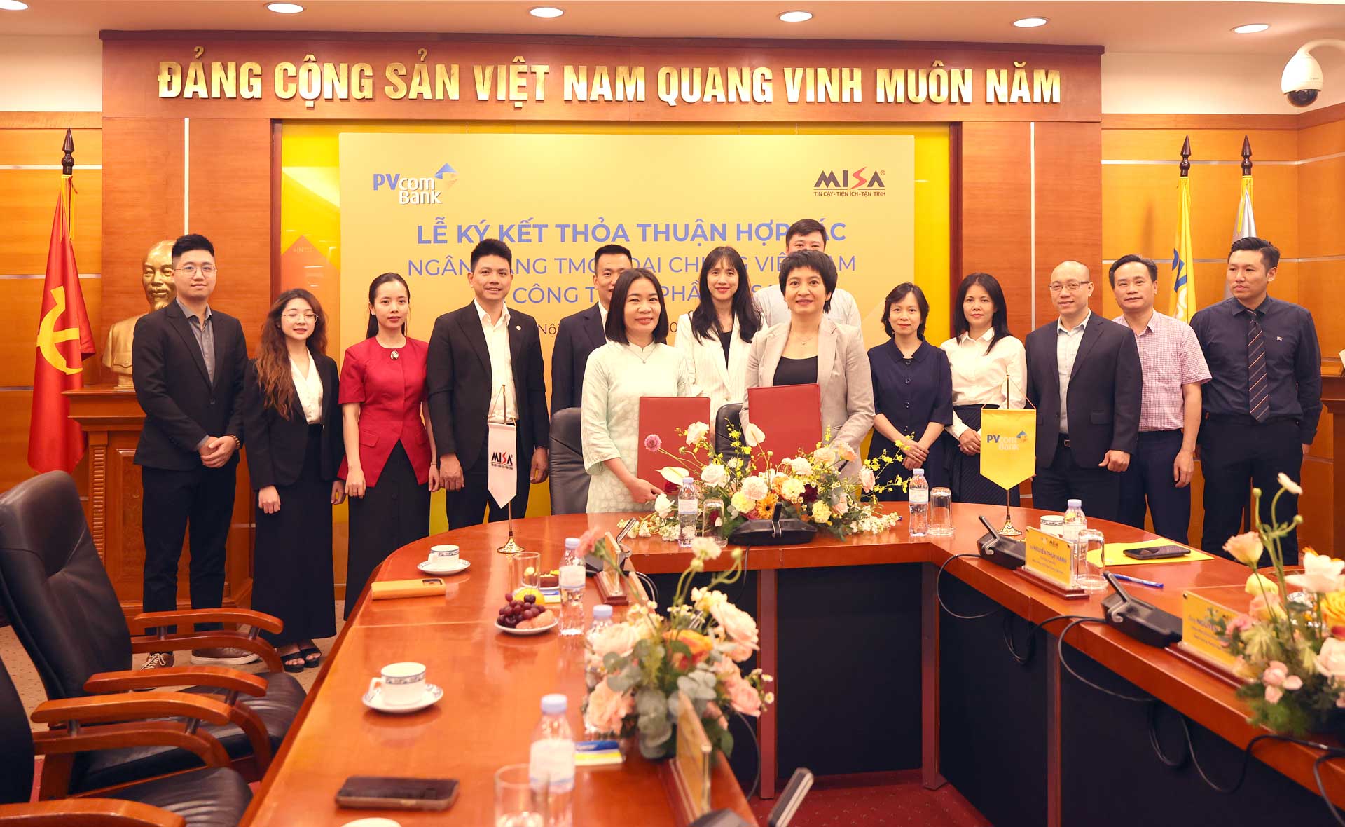 PVcomBank và MISA ký kết hợp tác triển khai giải pháp tài chính số cho khách hàng