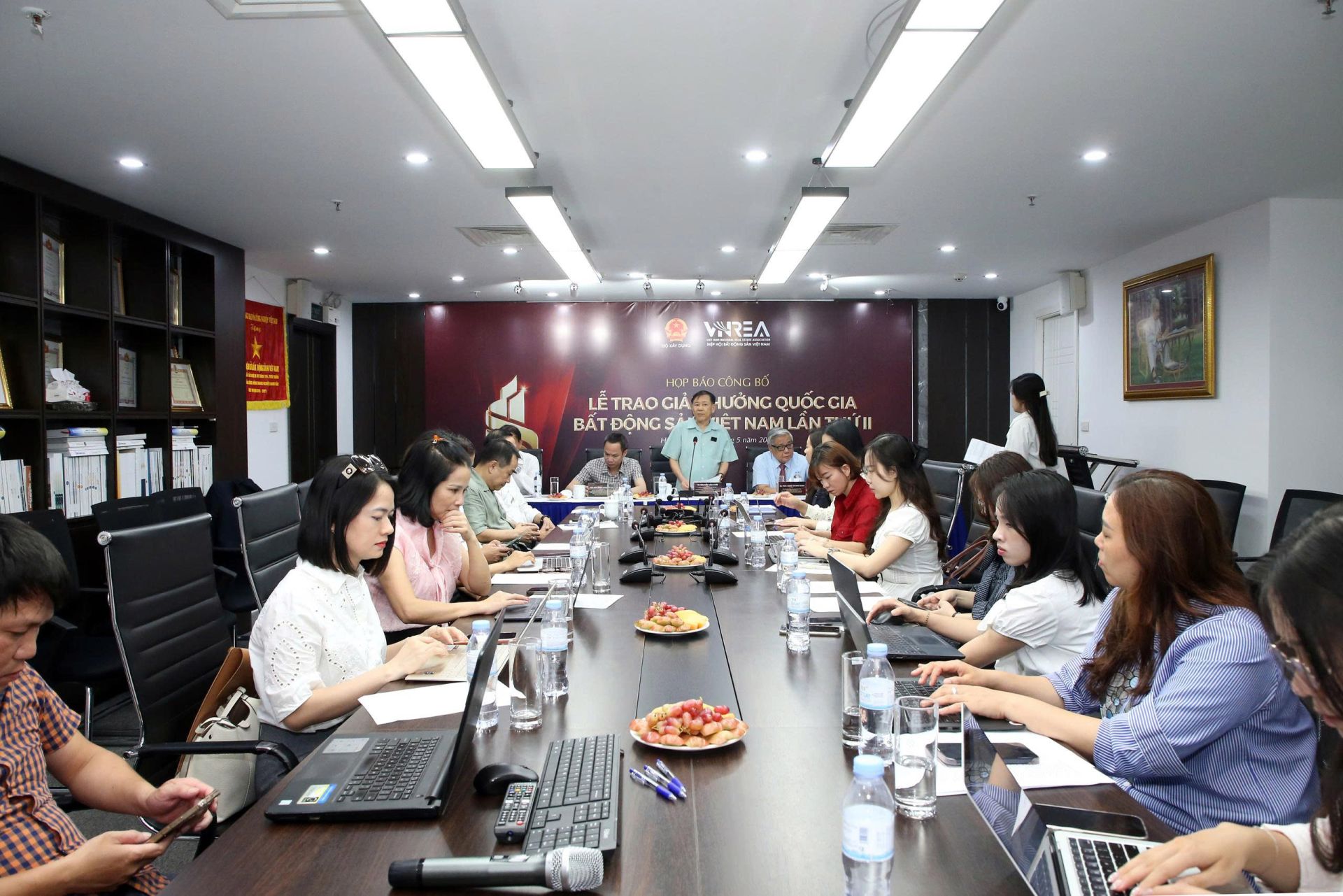 Bất ngờ cuộc đua giải thưởng địa ốc 2026: Hơn 200 hồ sơ tranh tài, doanh nghiệp không còn chạy theo quy mô