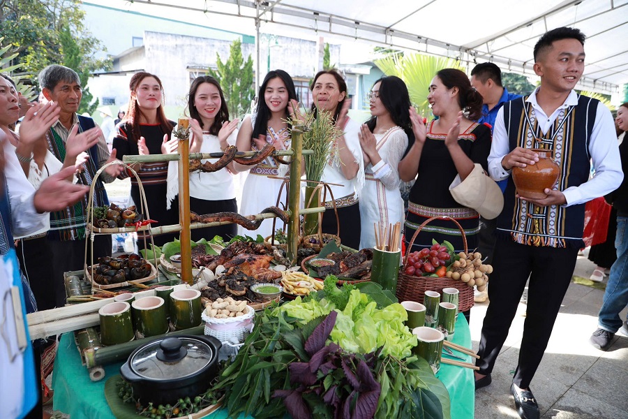 L&acirc;m Đồng sở hữu 941 sản phẩm OCOP, đ&oacute;ng vai tr&ograve; l&agrave; những &ldquo;đại sứ du lịch&rdquo; xuất sắc kể c&acirc;u chuyện bản địa.
