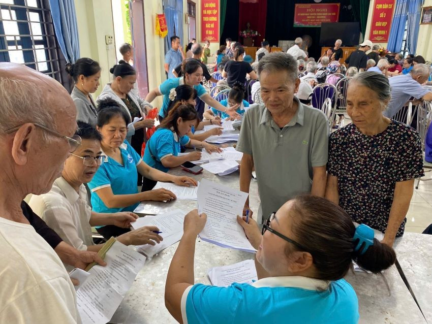 Đang hưởng lương hưu hằng tháng: Có được rút một lần để chữa bệnh hiểm nghèo?
