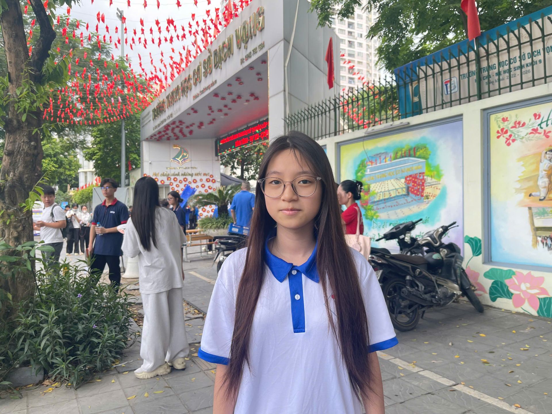 Thí sinh Nguyễn Khánh Ngân nhận định đề Ngữ văn năm nay khá vừa sức với học sinh. Thí sinh Nguyễn Khánh Ngân nhận định đề Ngữ văn năm nay khá vừa sức với học sinh.