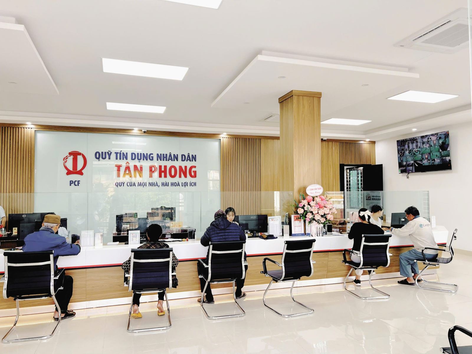 Bộ nhận diện thương hiệu mới được triển khai tại QTDND T&acirc;n Phong
