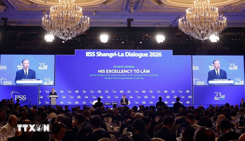 Tổng Bí thư, Chủ tịch nước Tô Lâm phát biểu dẫn đề tại Đối thoại Shangri-La lần thứ 23. (Ảnh: Thống Nhất/TTXVN) Tổng Bí thư, Chủ tịch nước Tô Lâm phát biểu dẫn đề tại Đối thoại Shangri-La lần thứ 23. (Ảnh: Thống Nhất/TTXVN)