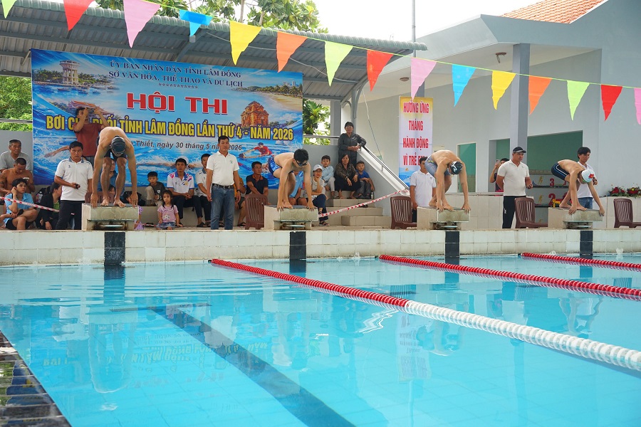 Vận động viên thi đấu nội dung 50m tự do nam. Ảnh: Quang Nhân Vận động viên thi đấu nội dung 50m tự do nam. Ảnh: Quang Nhân