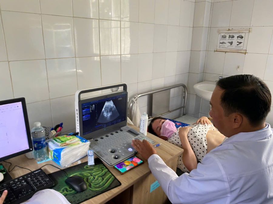 Nội dung khám gồm: khám lâm sàng tổng quát, đo huyết áp, kiểm tra đường huyết, điện tim, siêu âm bụng tổng quát và tư vấn nguy cơ bệnh tật Nội dung khám gồm: khám lâm sàng tổng quát, đo huyết áp, kiểm tra đường huyết, điện tim, siêu âm bụng tổng quát và tư vấn nguy cơ bệnh tật