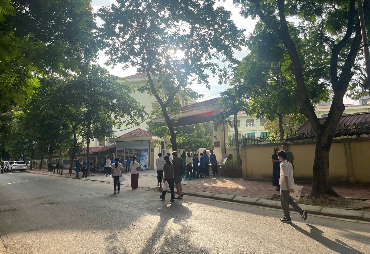 Hơn 151.000 thí sinh TP. Hồ Chí Minh chính thức bước vào bài thi môn Ngữ văn kỳ tuyển sinh lớp 10