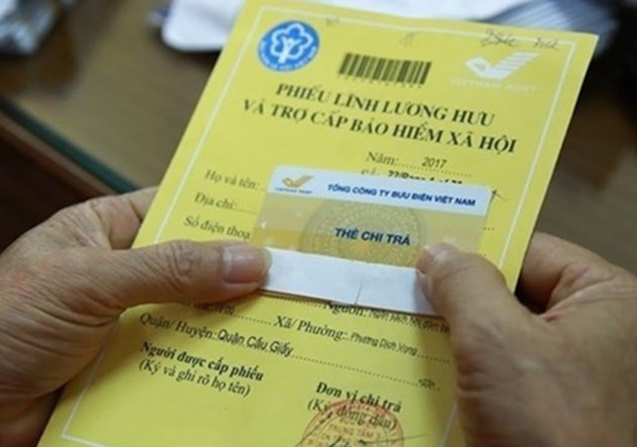 Người lao động bị nhiễm HIV do tai nạn rủi ro nghề nghiệp trong khi thực hiện nhiệm vụ được giao có thể được nghỉ việc hưởng lương hưu ngay mà không phụ thuộc vào độ tuổi Người lao động bị nhiễm HIV do tai nạn rủi ro nghề nghiệp trong khi thực hiện nhiệm vụ được giao có thể được nghỉ việc hưởng lương hưu ngay mà không phụ thuộc vào độ tuổi