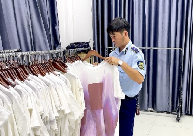 Gia Lai phát hiện hơn 2.520 sản phẩm thời trang không rõ nguồn gốc
