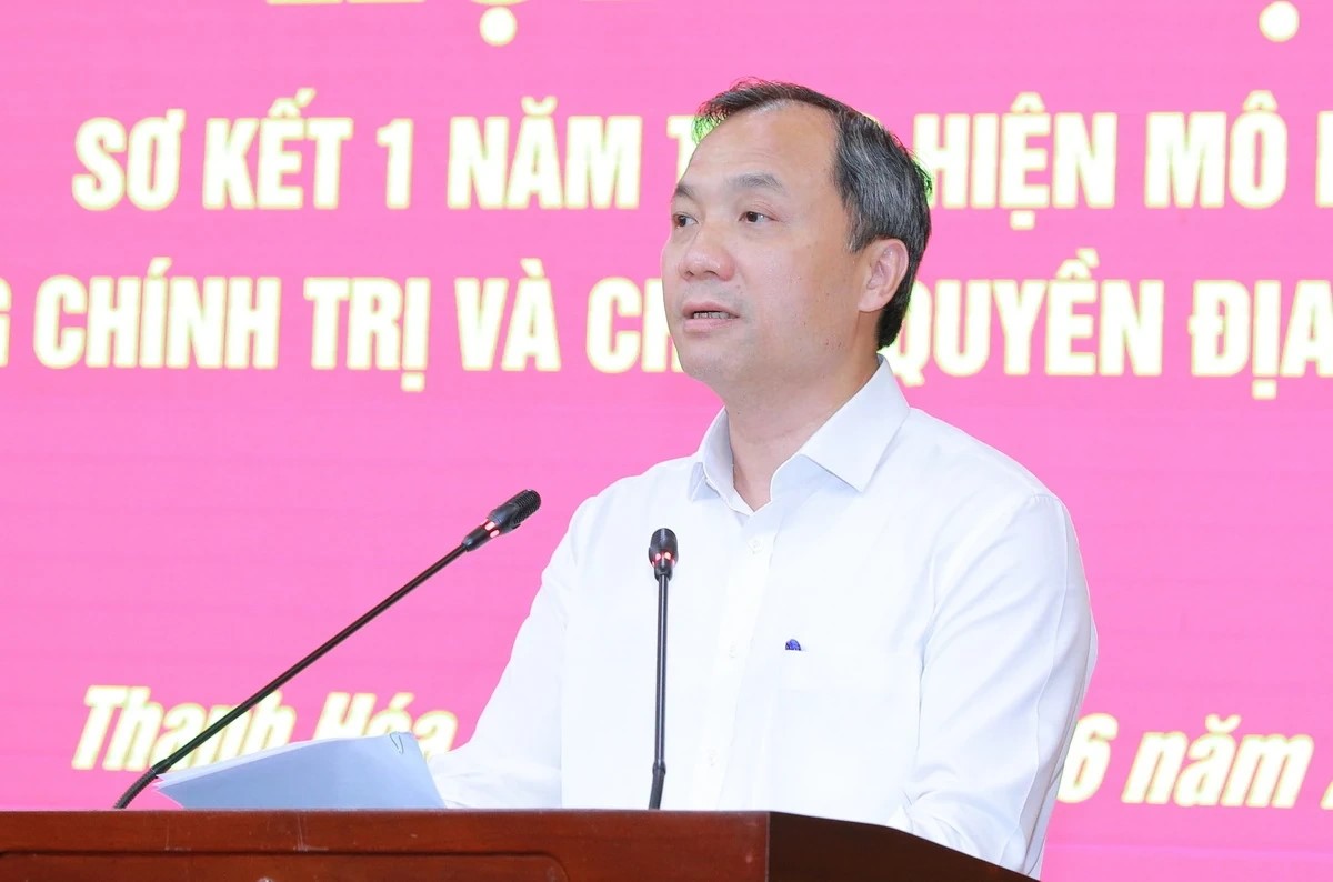 Đồng chí Hoàng Trung Dũng, Ủy viên Trung ương Đảng, Phó Trưởng Ban Thường trực Ban Tổ chức Trung ương phát biểu tại hội nghị. Đồng chí Hoàng Trung Dũng, Ủy viên Trung ương Đảng, Phó Trưởng Ban Thường trực Ban Tổ chức Trung ương phát biểu tại hội nghị.