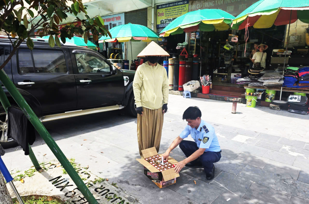 Quảng Ninh: Xử phạt đối tượng kinh doanh phụ gia xăng nhập lậu