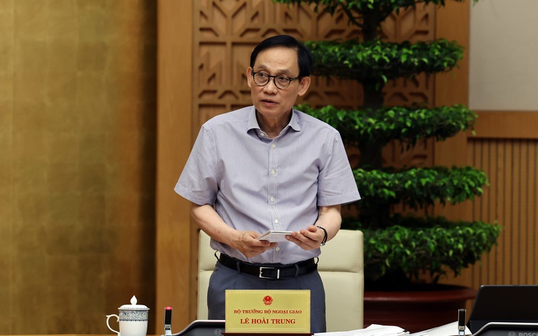 Bộ trưởng Bộ Ngoại giao Lê Hoài Trung phát biểu tại cuộc họp - Ảnh: VGP/Phương Nguyên Bộ trưởng Bộ Ngoại giao Lê Hoài Trung phát biểu tại cuộc họp - Ảnh: VGP/Phương Nguyên