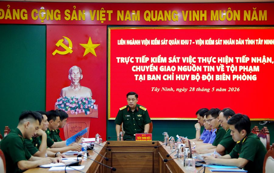 Đoàn công tác Viện Kiểm sát Quân sự Quân khu 7 làm việc tại Ban Chỉ huy Bộ đội Biên phòng tỉnh Tây Ninh