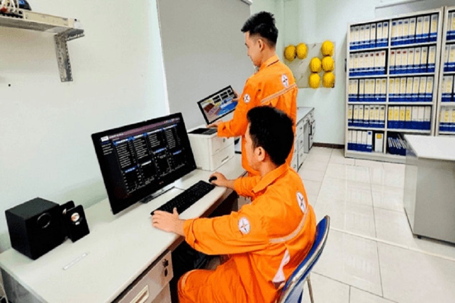 Kỹ sư Ph&acirc;n xưởng sửa chữa cấu h&igrave;nh phần mềm gi&aacute;m s&aacute;t vận h&agrave;nh tr&ecirc;n thiết bị di động.