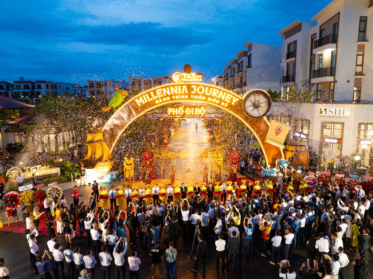 Lễ khai trương phố đi bộ Millennia Journey v&agrave; D&ograve;ng s&ocirc;ng &Aacute;nh s&aacute;ng tại T&T City Millennia v&agrave;o th&aacute;ng 8/2025