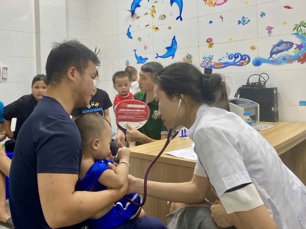 Thái Nguyên: Khám sàng lọc bệnh tim bẩm sinh miễn phí cho trẻ em
