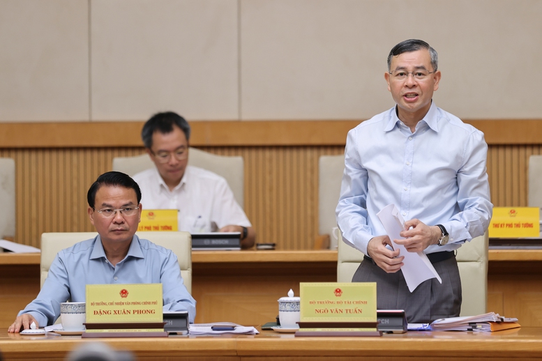 Bộ trưởng Bộ T&agrave;i ch&iacute;nh Ng&ocirc; Văn Tuấn b&aacute;o c&aacute;o t&igrave;nh h&igrave;nh kinh tế - x&atilde; hội th&aacute;ng 5 v&agrave; 5 th&aacute;ng đầu năm 2026 - Ảnh: VGP/Nhật Bắc